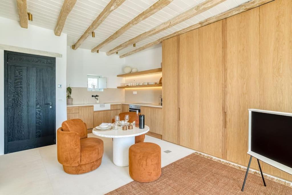 Fotis House - Unique In Paros Hébergement de vacances Náoussa